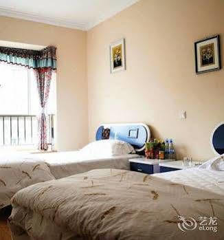 Kunming Colorful Cloud Apartment Hotel Exterior foto